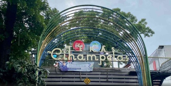 Jakarta & Bandung Shopping and Scenic Tour